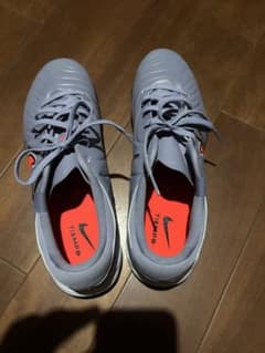 Nike Tiempos グレー/オレンジ 人工芝用28.5のサムネイル