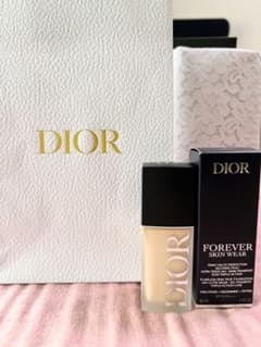 Dior Forever Skin Wear 00 リキッドファンデーション
