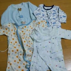 60ー70センチ 肌着ロンパス4枚セットのサムネイル