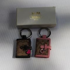 COACH キーホルダーのサムネイル
