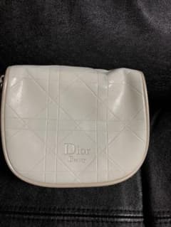 Dior Beauty のポーチです！のサムネイル
