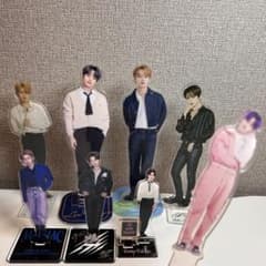 StrayKids leeknow アクリルスタンド まとめ売り　リノ　アクスタ StrayKids leeknow アクリルスタンド まとめ売り リノ アクスタ - メルカリ