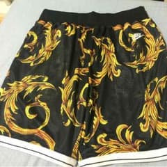 Supreme × nike (多分fake)のサムネイル