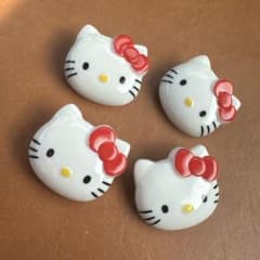 希少！　ハローキティ デコレーションパーツ ボタン　4個セット　平成レトロのサムネイル