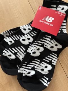 ニューバランス総柄ソックス　3足　25cm〜27cmのサムネイル