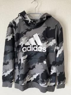 adidas トレーナー　パーカー　迷彩のサムネイル