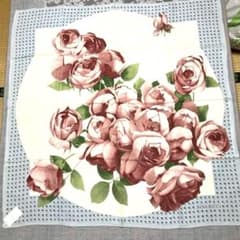 ニナリッチ　絹100 大判スカーフ薔薇柄のサムネイル