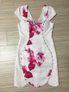キャバクラ ドレスのサムネイル