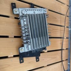 NCロードスター　純正BOSE 車載用パワーアンプ 本体のサムネイル