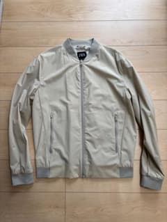 ZARA ベージュ ジャンパーのサムネイル
