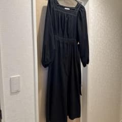 continuer de NICE CLAUP 黒ワンピースのサムネイル