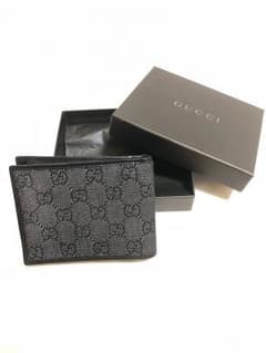 美品 GUCCI 二つ折り 財布のサムネイル