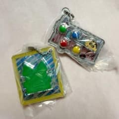 メルカリのみ出品】クレヨンしんちゃん　カプセルトイなど　グッズ90点　まとめ売り クレヨンしんちゃん カプセルトイ 2点セット - メルカリ
