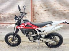 SM250R ハスクバーナ スーパーモタード ホワイト/レッド 250SMR - メルカリ