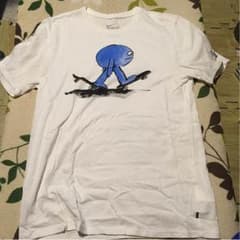 お盆値下げ中 NIKE SB Tシャツ ほぼ新品 supremeのサムネイル