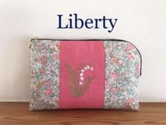 【SALE】リバティ　刺繍ポーチ　【鈴蘭】　ハンドメイドのサムネイル