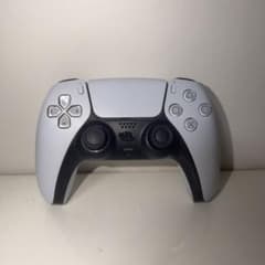 PS5 純正ワイヤレスコントローラーのサムネイル