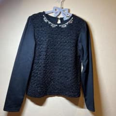【美品】パール ビジュー装飾 長袖カットソー ブラックのサムネイル