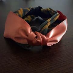 ピンクサテンリボン＋ヒョウ柄カチューシャ