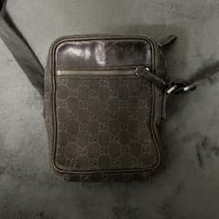 GUCCI グッチ　ショルダーバックのサムネイル