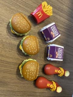 マクドナルド　マグネット　ハッピーセットのサムネイル