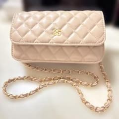 ベージュ キルティング ショルダーバッグ ゴールド金具 CHANEL
