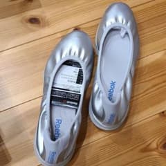 Reebokイージートーンのサムネイル