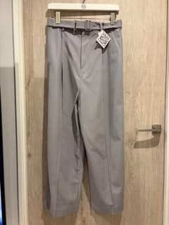 泉*。様 【SALE】 LOEWE ベルト付 グレー スラックス 新作 - メルカリ