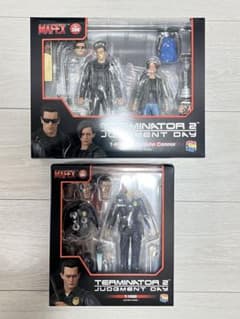 MAFEX ターミネーター2 T-800 & John / T-1000 セット - メルカリ