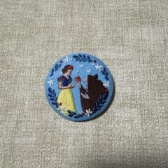 ディズニー　刺繍缶バッジ　白雪姫のサムネイル