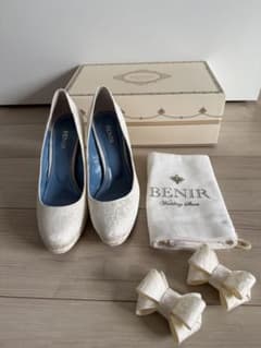 【週末価格】 BENIR ウエディングシューズ　レース　23.0cmのサムネイル