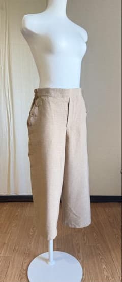 無印良品　七分丈パンツ　美品　Mのサムネイル