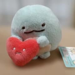 [Sumikko Gurashi] Tokage (Lizard) Holding a Heart - Palm-Sized Plush Toy with Tag