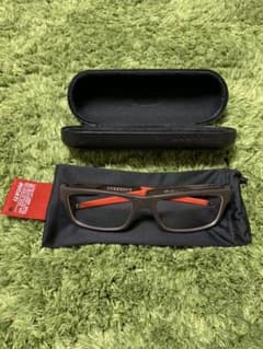 オークリー カレンシー ドゥカティコラボモデルのサムネイル