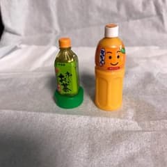 ミニチュアのペットボトルのサムネイル