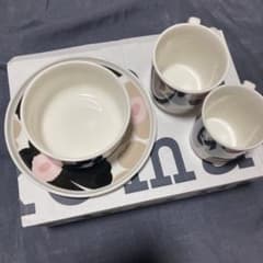 Marimekko Unikko 食器セット マグカップ ボウル プレート Marimekko Oiva Unikko マグカップ ボウル プレートセット - メルカリ