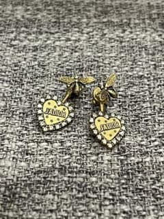 美品】Dior J'ADIOR ビー ハート ピアス - メルカリ
