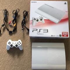 PS3 本体 ホワイト 250GB & グランドセフトオート5 & コントローラのサムネイル