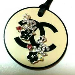 CHANELシャネル♡クラウン✕フラワー✕ラインストーン付金属パーツ♡激カワ♡♡のサムネイル