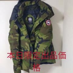 CANADA GOOSEダウンジャケット迷彩柄のサムネイル