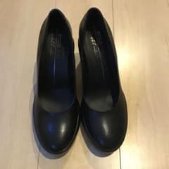 【未使用】ECCO エコー レディース パンプス 黒 ヒール9.5cmサイズ38のサムネイル