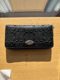 【正規品】COACH ブラック 長財布 エンボス加工 メンズ レディースのサムネイル