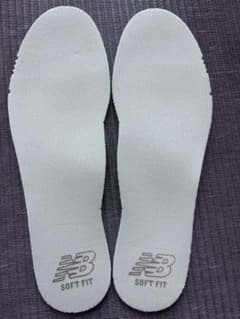 New Balance DynaSoft ブラックスニーカー 中敷きのみのサムネイル