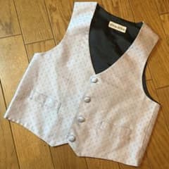 【たんたん様専用】ノービアノービオ（novianovio） 男の子用ベストのサムネイル