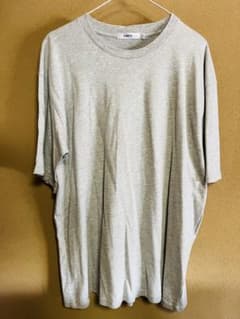 Tシャツ　グレーのサムネイル