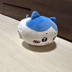 ちいかわ ハチワレ ぬいぐるみ 寝そべり BIG クレーンゲームのサムネイル