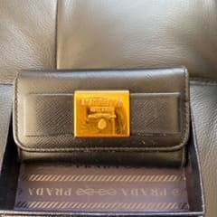 PRADAキーケースのサムネイル