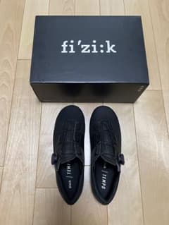 【美品】fi'zi:k R4 TEMPO ブラック シューズのサムネイル