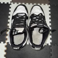 NIKE Dunk Low パンダダンクスニーカーのサムネイル