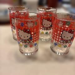 未使用！サンリオ ハローキティ レトログラス 4客セット